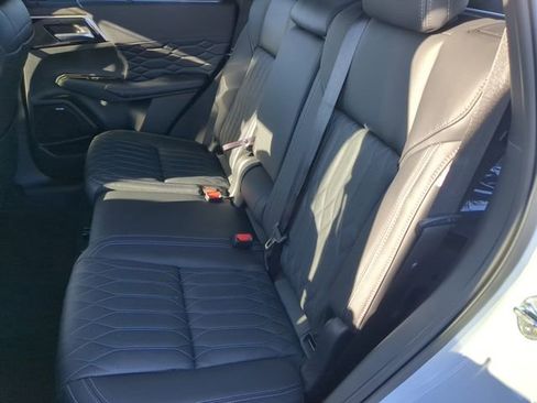 New 2026 Mitsubishi Outlander SEL FWD image 20