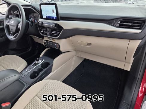 Used 2021 Ford Escape SE FWD image 16
