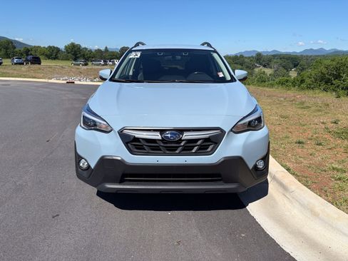 Used 2023 Subaru Crosstrek 2.5i Limited AWD/4WD image 2