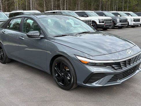 New 2026 Hyundai Elantra Sport w/ Cargo Package FWD image 4