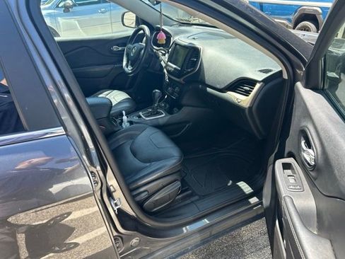Used 2015 Jeep Cherokee Limited AWD/4WD image 26