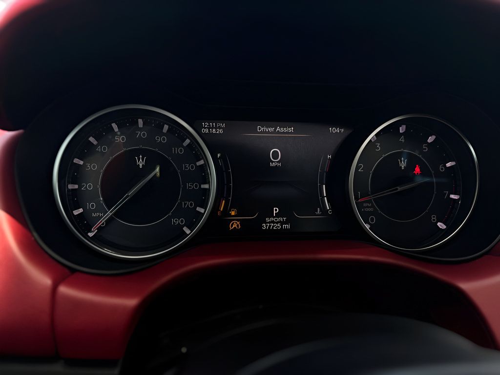 Used 2022 Maserati Ghibli Modena Q4 AWD/4WD image 15