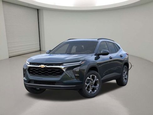New 2026 Chevrolet Trax LT w/ Sunroof Package image 6