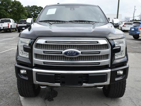Used 2015 Ford F150 Platinum w/ Equipment Group 701A Luxury AWD/4WD image 4