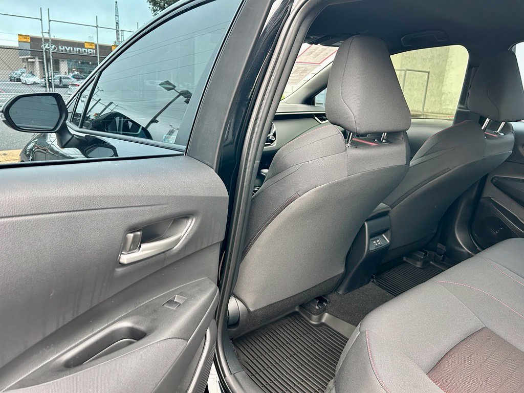 Certified 2026 Toyota Corolla SE w/ SE Package FWD image 11