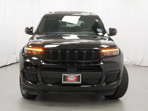 Used 2024 Jeep Grand Cherokee L Altitude AWD/4WD image 8