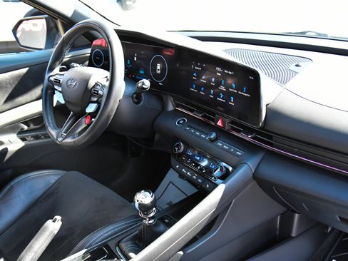 Used 2025 Hyundai Elantra N FWD image 45