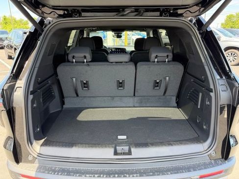 New 2026 Chevrolet Traverse LT w/ Driver Confidence Package FWD image 7