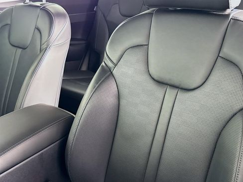 Certified 2025 Kia Sorento S image 20