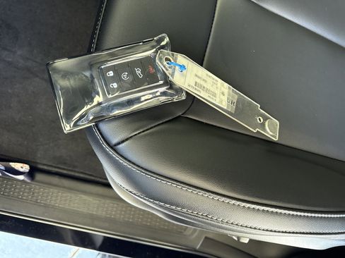 New 2025 Jeep Grand Cherokee Limited w/ Black Appearance Package image 35