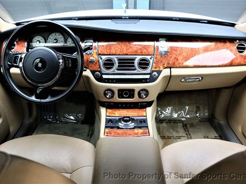 Used 2010 Rolls-Royce Ghost RWD image 24