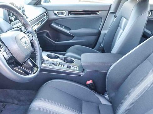 Used 2025 Honda Civic Sport image 19
