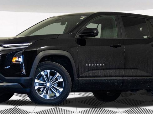 Certified 2026 Chevrolet Equinox LT image 2