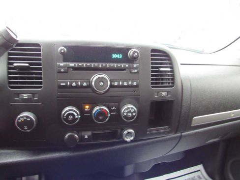 Used 2010 Chevrolet Silverado 1500 LT w/ Exterior Plus Package image 15