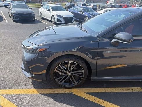 Used 2025 Toyota Camry XSE image 9