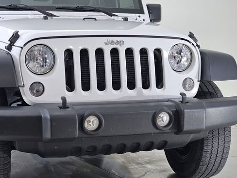Used 2018 Jeep Wrangler Unlimited Sport S image 6
