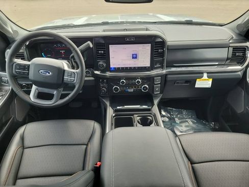 New 2026 Ford F250 Lariat w/ Black Appearance Package AWD/4WD image 9
