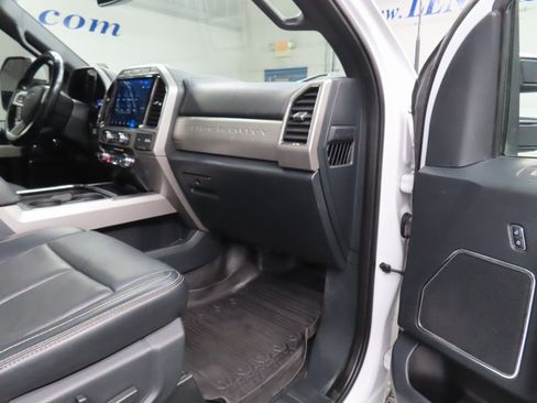 Used 2022 Ford F250 Lariat w/ Lariat Ultimate Package image 27