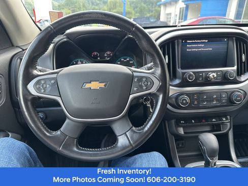 Used 2022 Chevrolet Colorado LT w/ Fleet Safety Package image 12