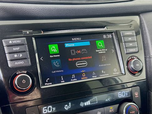 Used 2018 Nissan Rogue SV w/ Premium Package FWD image 25