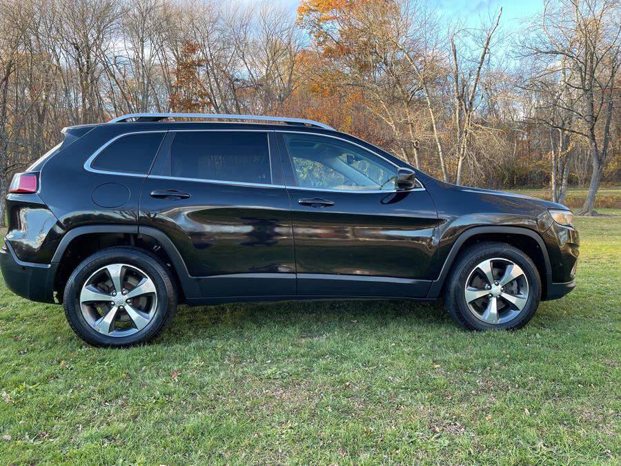 Used 2019 Jeep Cherokee Limited w/ Luxury Group AWD/4WD image 38