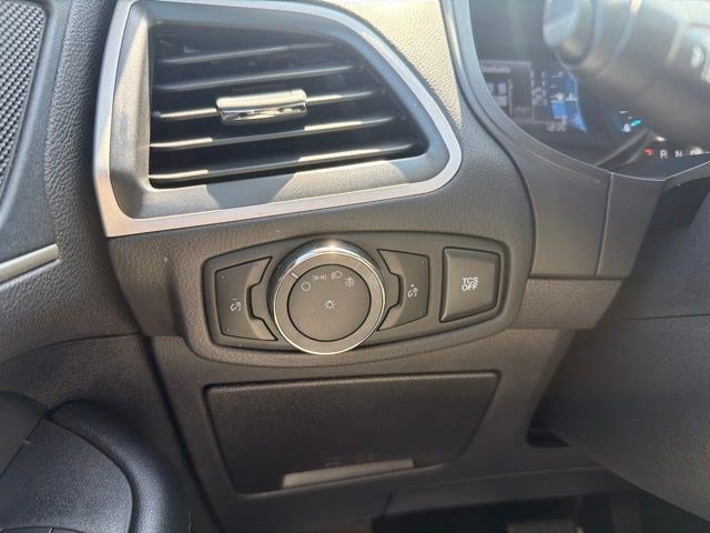 Used 2024 Ford Edge SEL AWD/4WD image 26