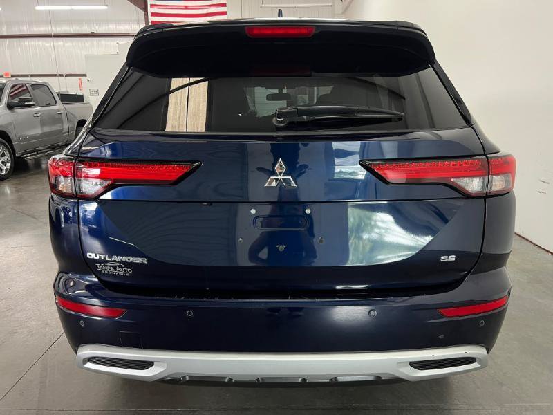 Used 2023 Mitsubishi Outlander SE FWD image 6