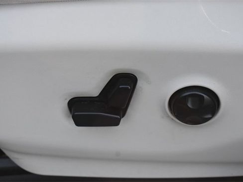 Used 2018 Chrysler Pacifica Limited w/ Advanced Safetytec Group image 27