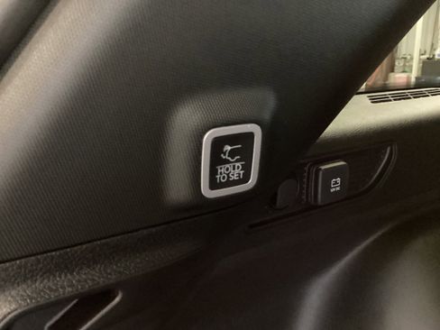 New 2025 Jeep Grand Cherokee Altitude image 6