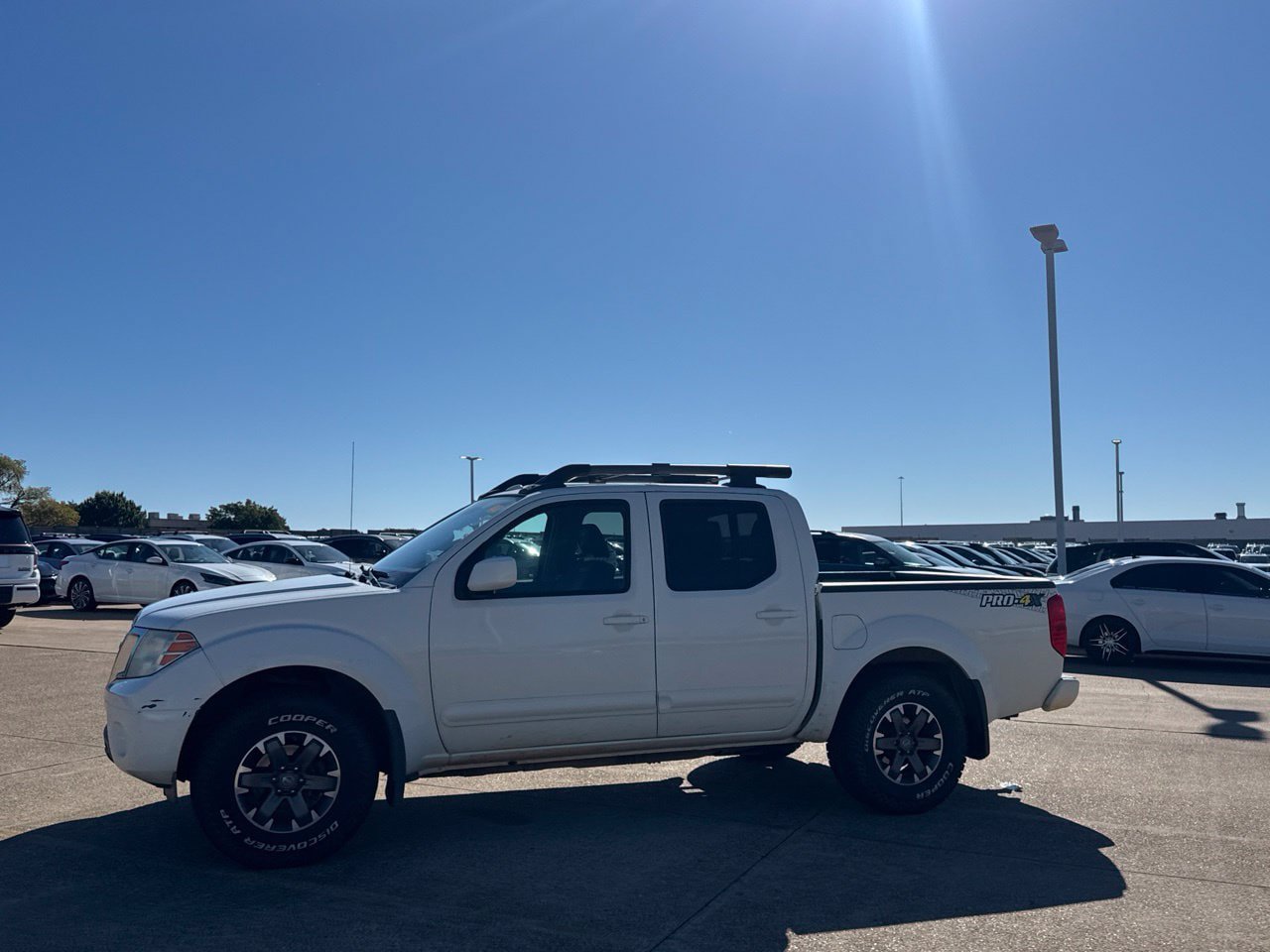 Used 2015 Nissan Frontier PRO-4X w/ Pro-4x Luxury Package AWD/4WD image 14