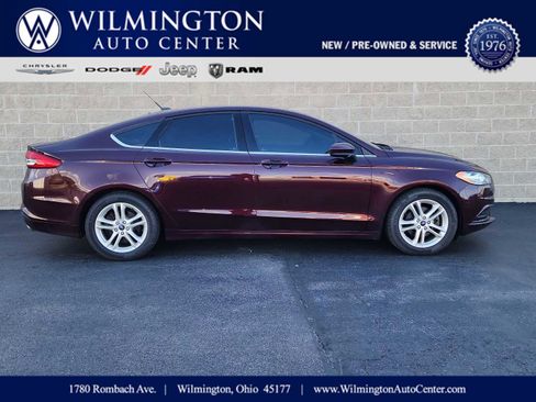 Used 2018 Ford Fusion SE w/ Fusion SE Technology Package image 1
