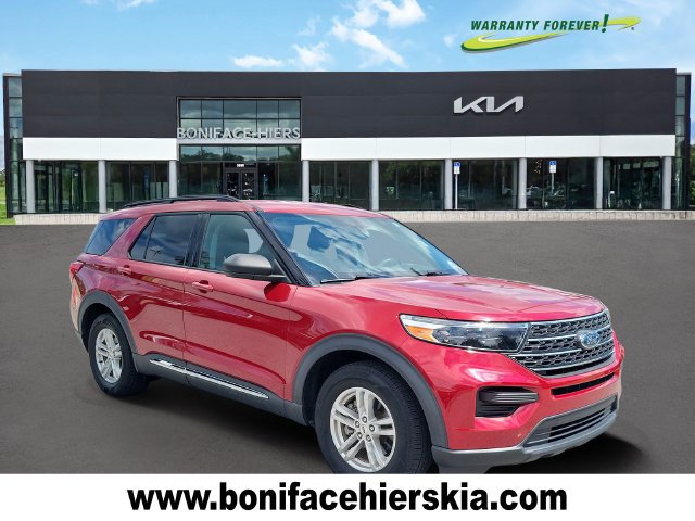 Used 2023 Ford Explorer XLT RWD image 1