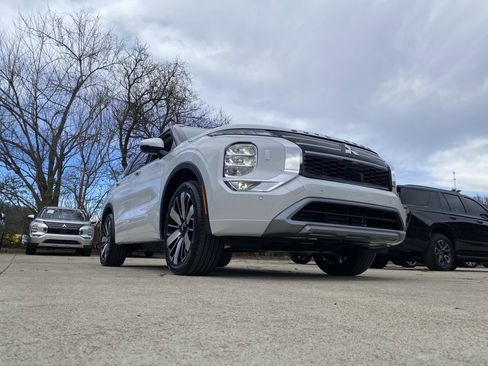 New 2026 Mitsubishi Outlander SEL image 40