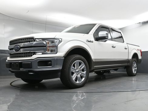 Used 2018 Ford F150 Lariat w/ Equipment Group 502A Luxury image 34