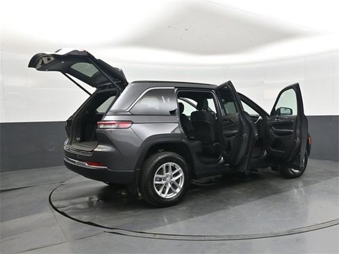 New 2025 Jeep Grand Cherokee Laredo X w/ Luxury Tech Group I image 46