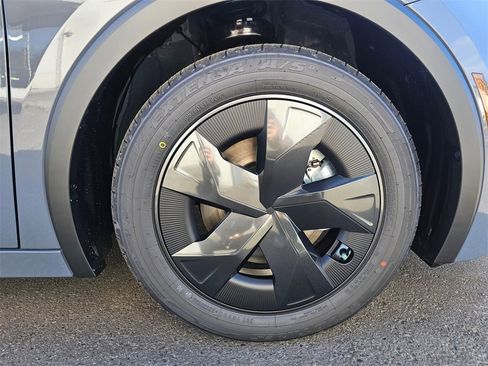 New 2026 Toyota Prius Plug-In Hybrid image 9