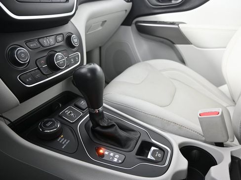 Used 2022 Jeep Cherokee Latitude Lux image 33