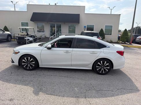 Used 2024 Honda Civic EX image 4