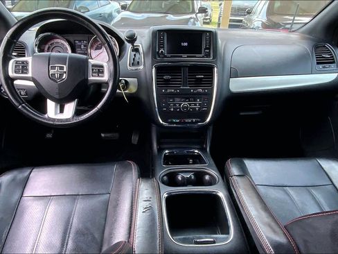 Used 2019 Dodge Grand Caravan GT FWD image 16