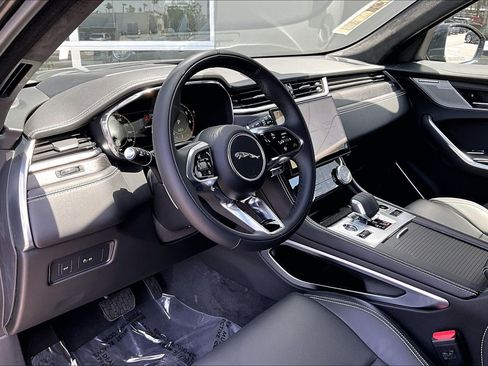 New 2026 Jaguar F-PACE R-Dynamic S image 6