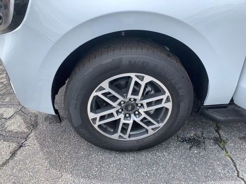 New 2025 Ford Expedition Active RWD image 43