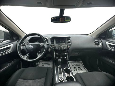 Used 2019 Nissan Pathfinder SV image 29