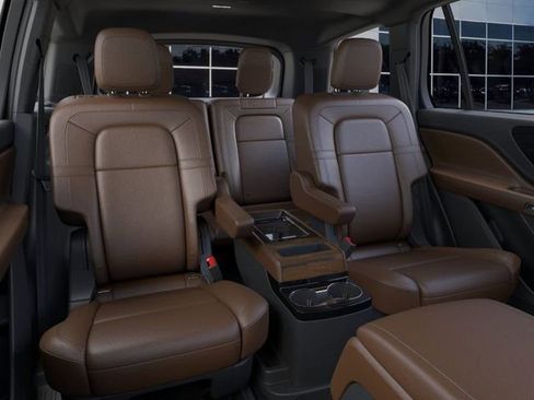 New 2026 Lincoln Aviator Reserve image 11