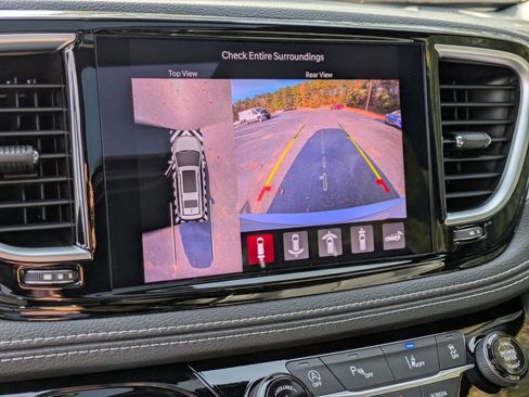 New 2026 Chrysler Pacifica Limited image 22