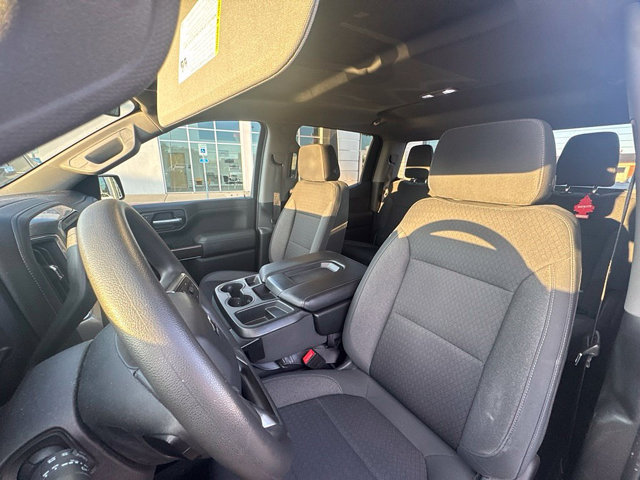 Used 2020 Chevrolet Silverado 1500 RST w/ RST Value Package AWD/4WD image 17