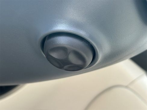 Used 2023 GMC Acadia Denali w/ Denali Ultimate Package image 30