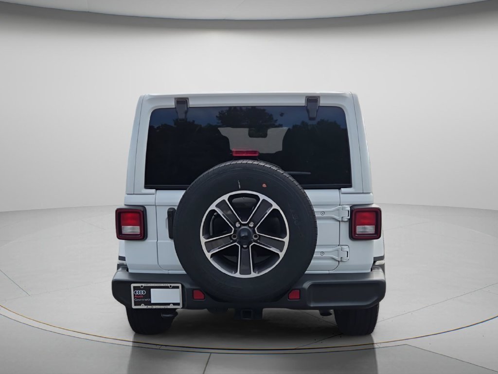 Used 2023 Jeep Wrangler Unlimited Sahara AWD/4WD image 5