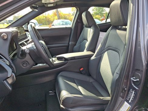 Used 2025 Lexus UX 300h AWD image 13