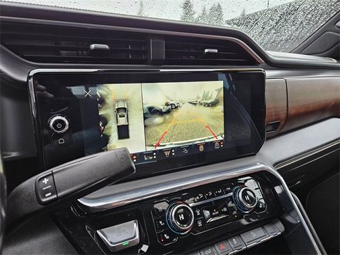 Used 2024 GMC Sierra 3500 Denali Ultimate image 31