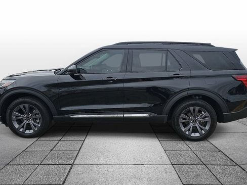 Used 2025 Ford Explorer Active w/ Active Comfort Package AWD/4WD image 8